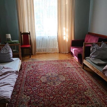 Words & Swords Apartment Krakow Luaran gambar