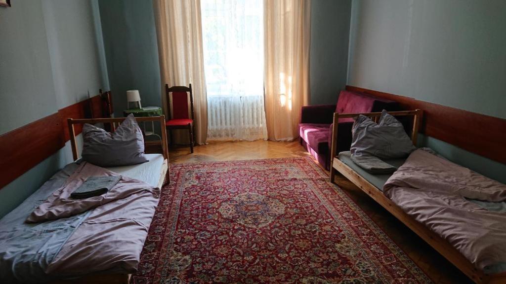 Words & Swords Apartment Krakow Luaran gambar