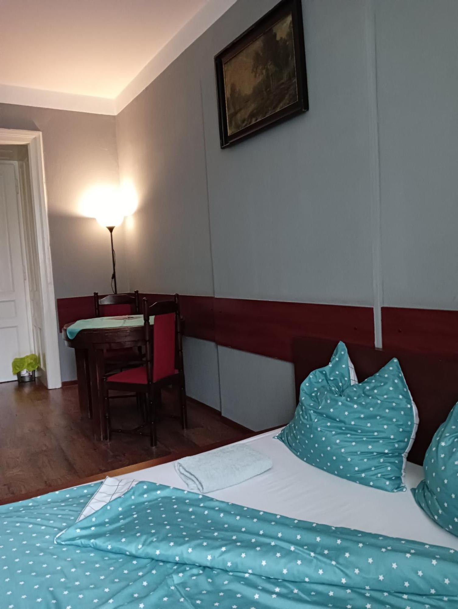 Words & Swords Apartment Krakow Bilik gambar