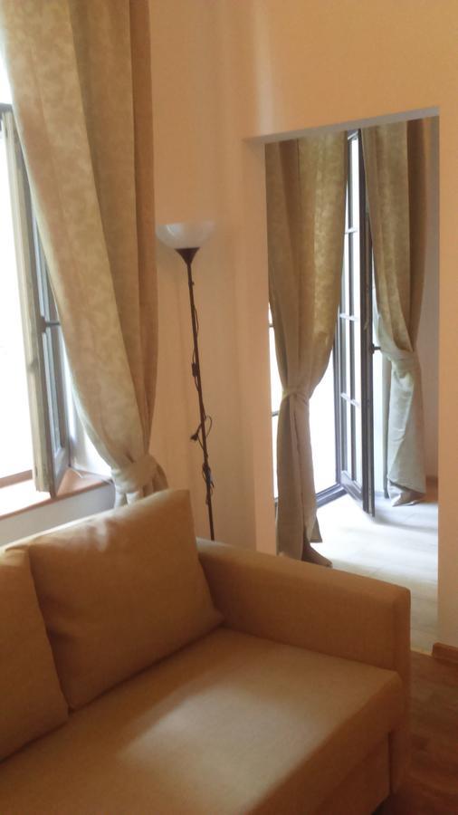 Words & Swords Apartment Krakow Luaran gambar
