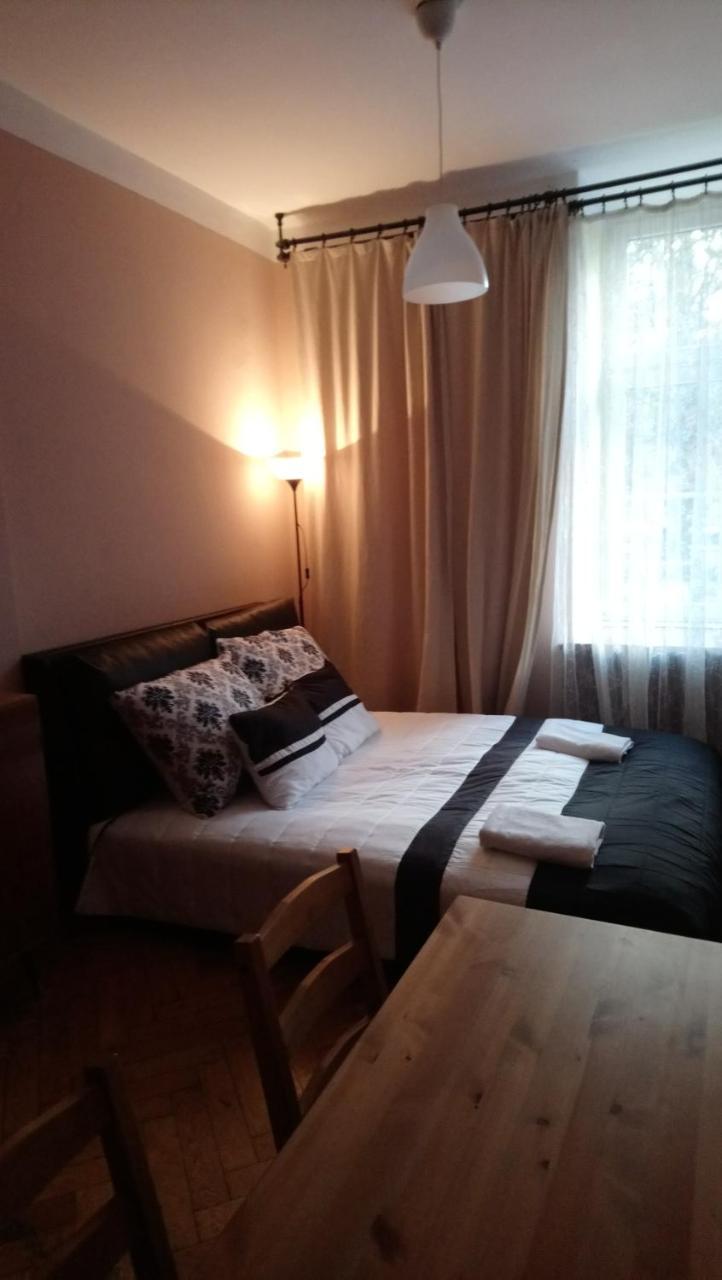 Words & Swords Apartment Krakow Luaran gambar
