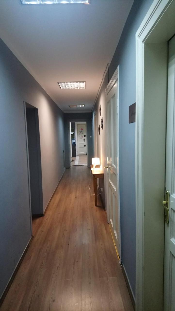 Words & Swords Apartment Krakow Luaran gambar