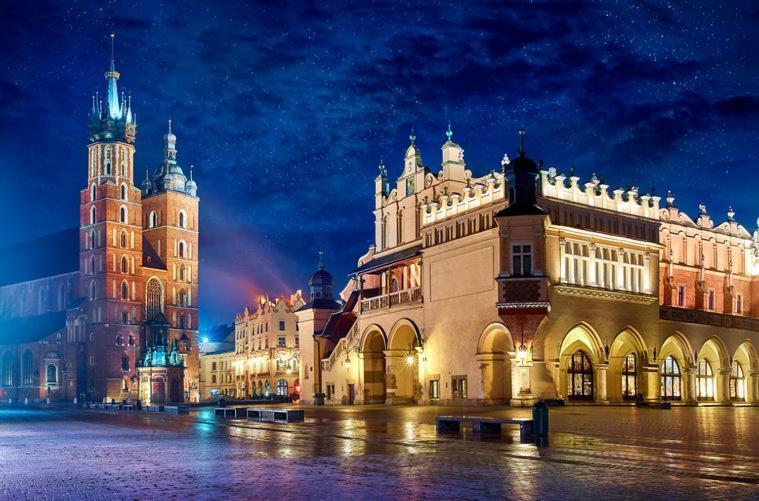 Words & Swords Apartment Krakow Luaran gambar